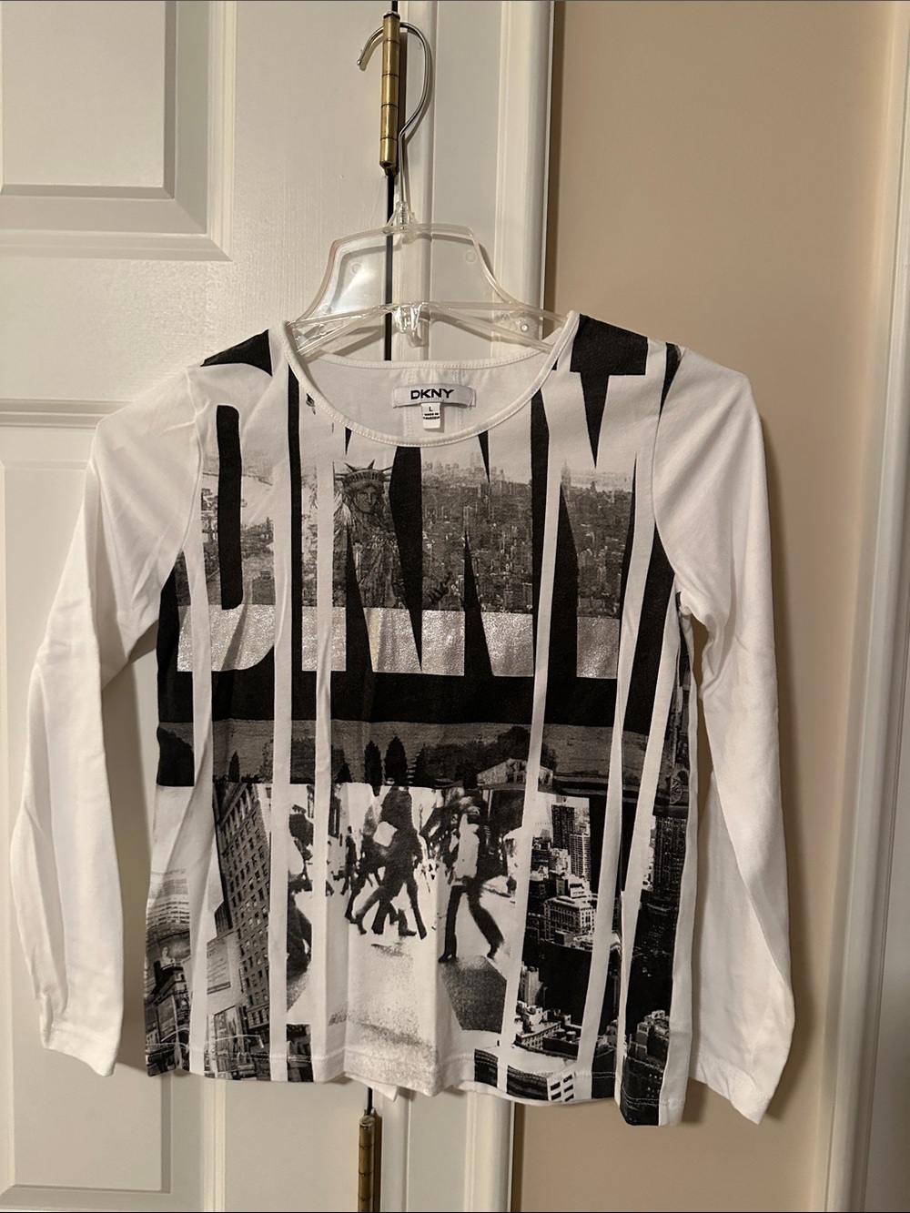 DKNY White & Black Graphic Long-Sleeve Tee